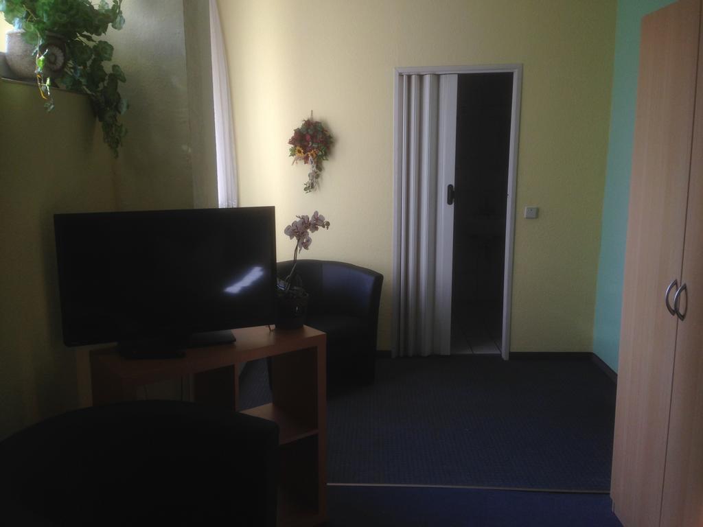 Gasthof & Pension Zum Saalestrand Bad Durrenberg Bagian luar foto