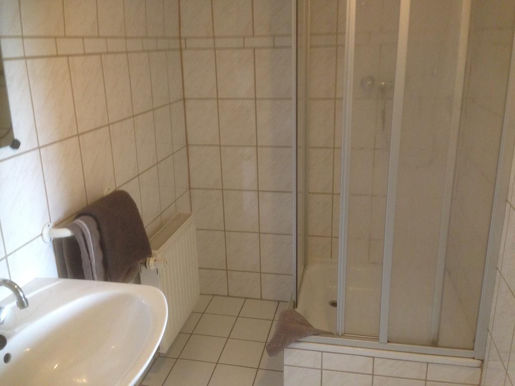 Gasthof & Pension Zum Saalestrand Bad Durrenberg Ruang foto